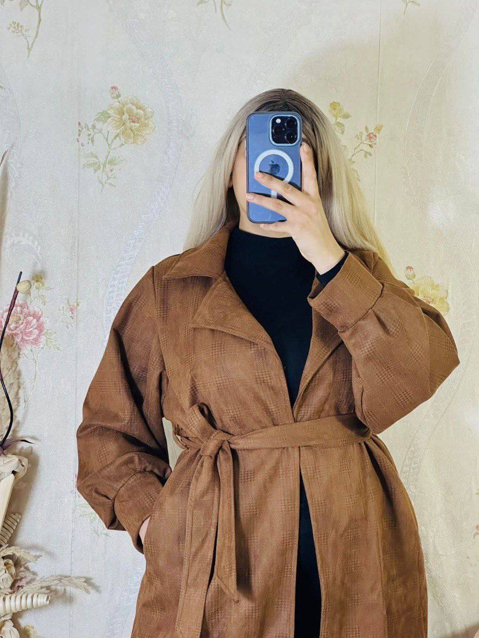 Manteau en faux daim avec ceinture