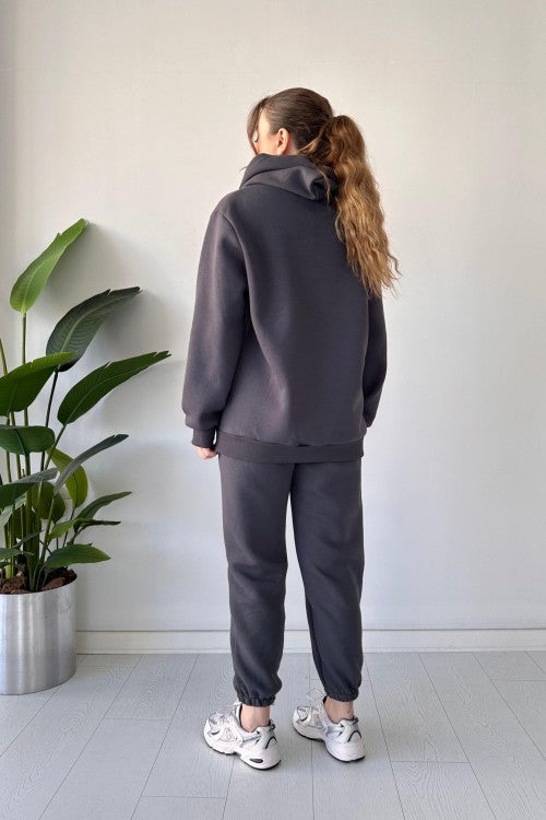 Ensemble sporty pantalon et hoodie