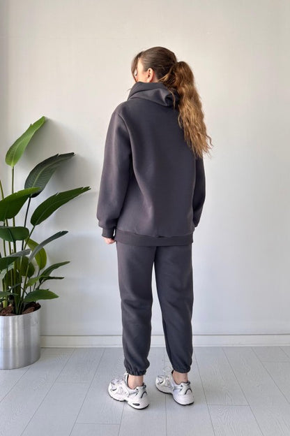 Ensemble sporty pantalon et hoodie