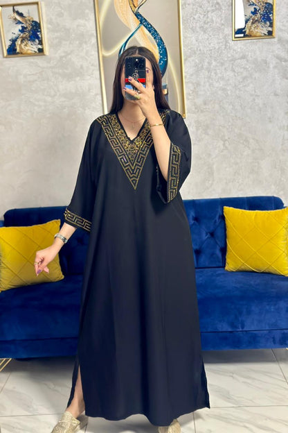 caftan brodé en crepe de soie à manches courtes