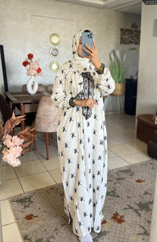 Abaya traditionnelle de prière