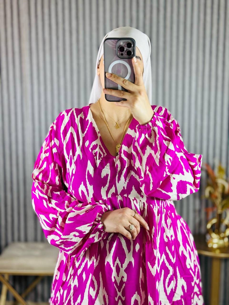 Robe cloche à manches bouffantes