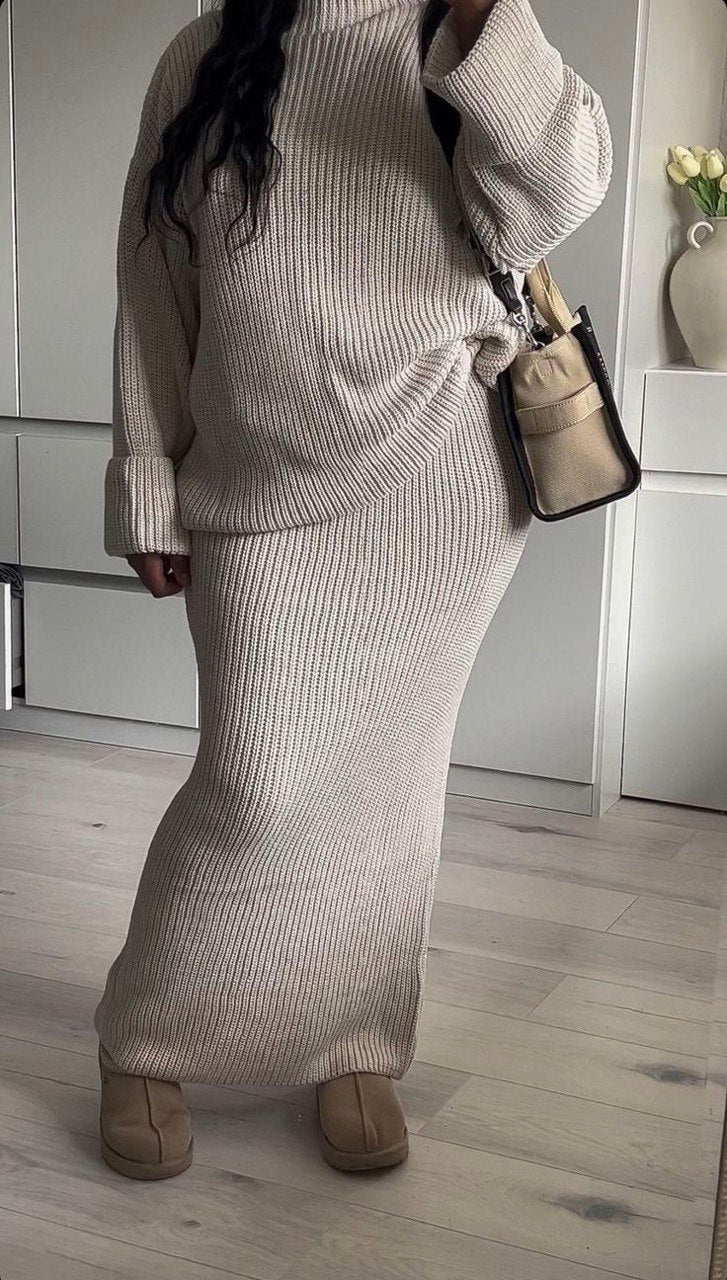 Ensemble Jupe et Pull en laine maillée