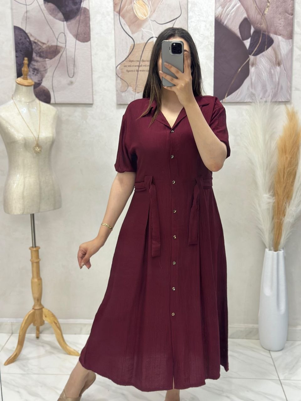 Robe chemise avec col et ceinture