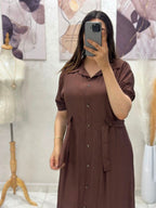 Robe chemise avec col et ceinture