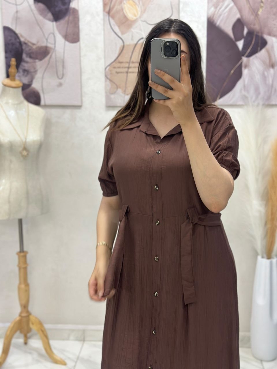 Robe chemise avec col et ceinture