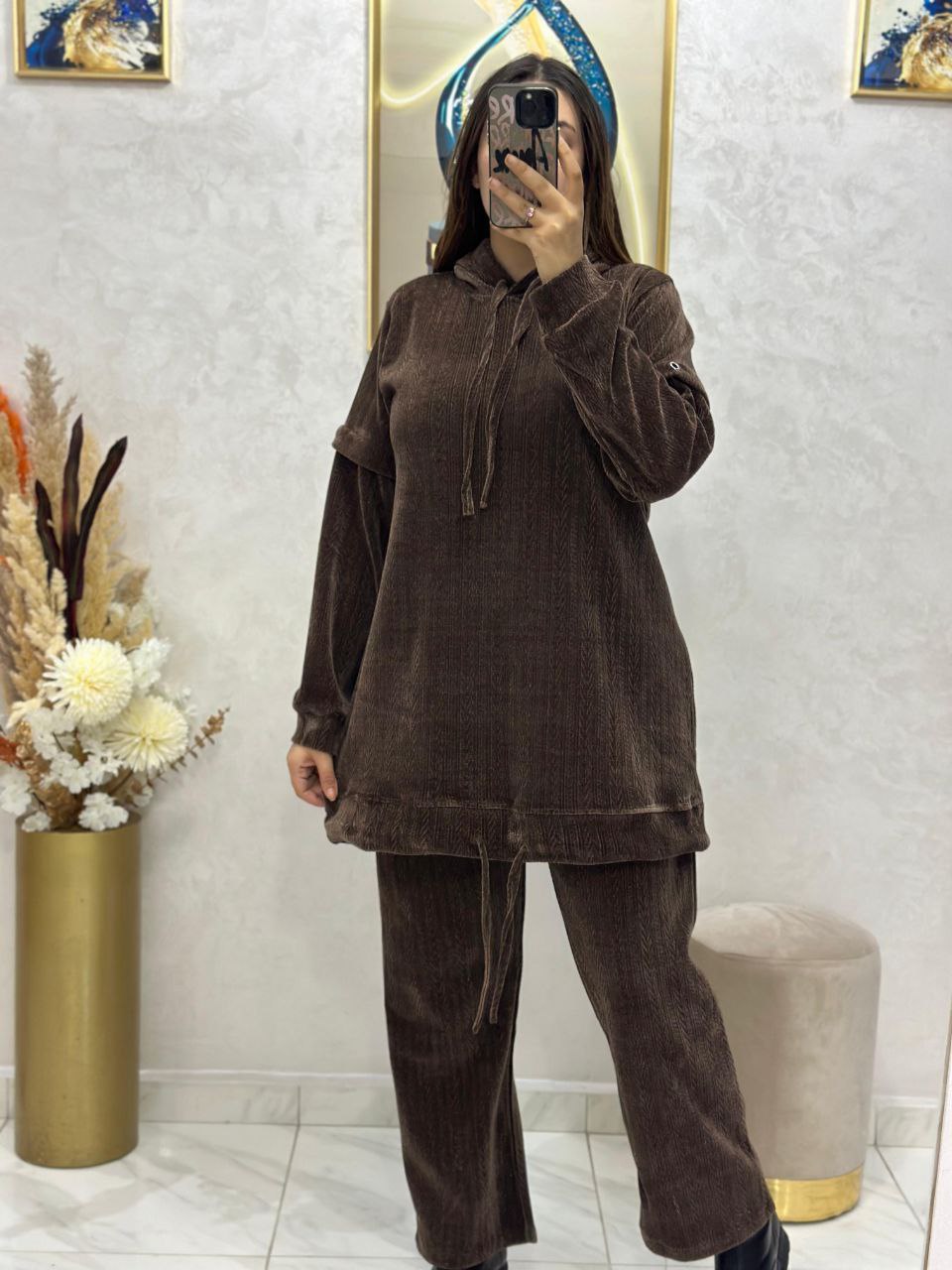 مجموعة رياضية أنيقة من القماش الخاص