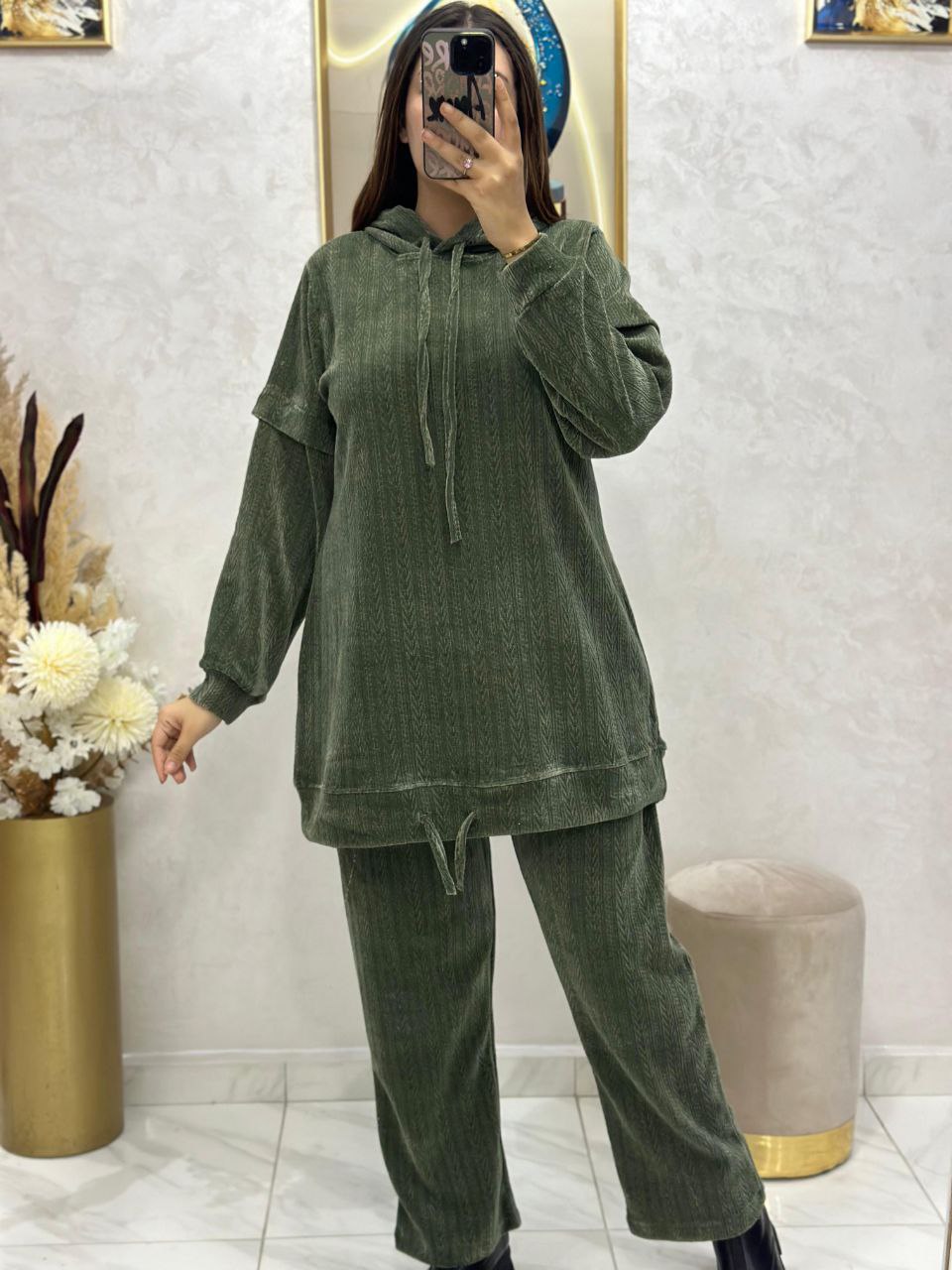 Ensemble sport chic en tissu spécial