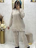 مجموعة رياضية أنيقة من القماش الخاص