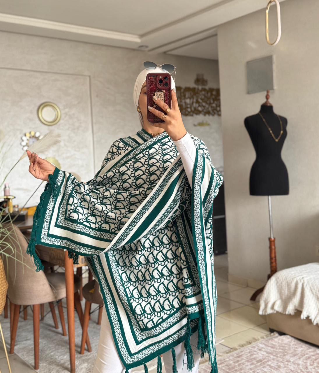 Cape en laine à motifs