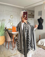 Cape en laine à motifs