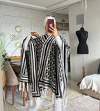 Cape en laine à motifs