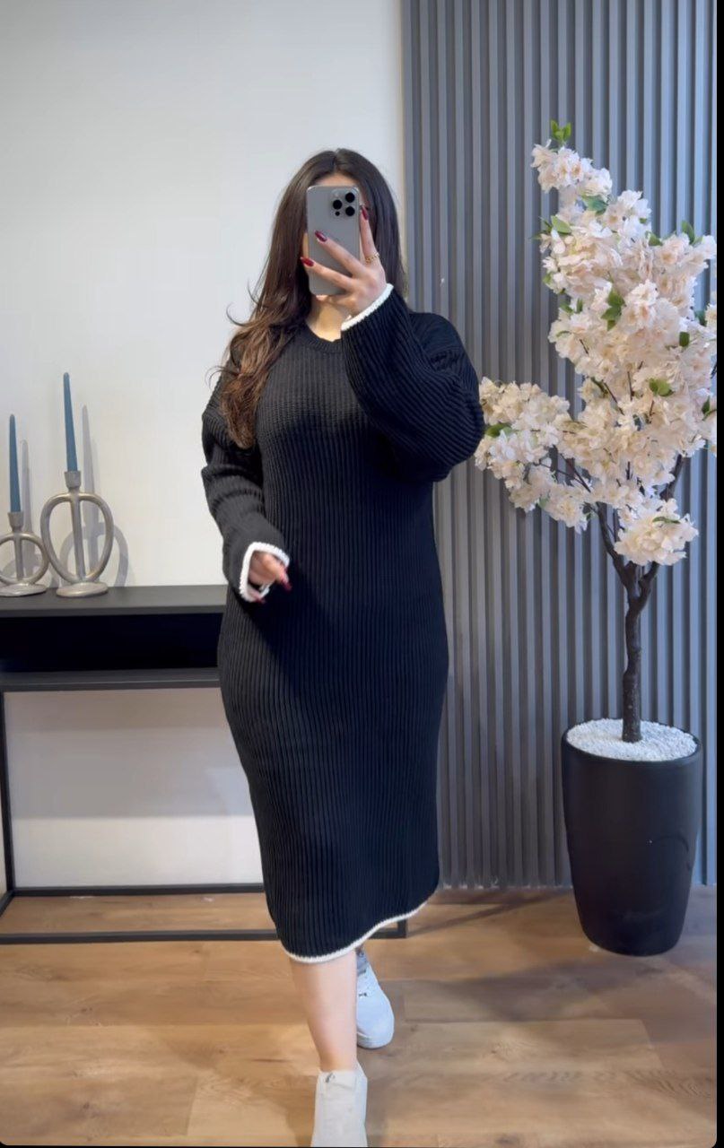 فستان متوسط ​​الطول من الصوف